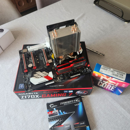 Placa Gigabyte Z170X con Intel 6700K, 16GB RAM