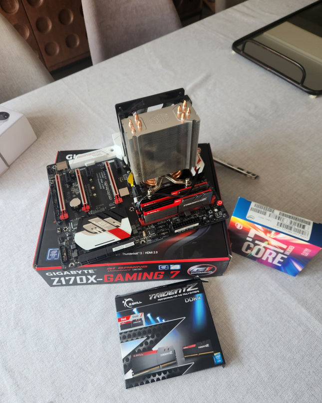 Placa Gigabyte Z170X con Intel 6700K, 16GB RAM