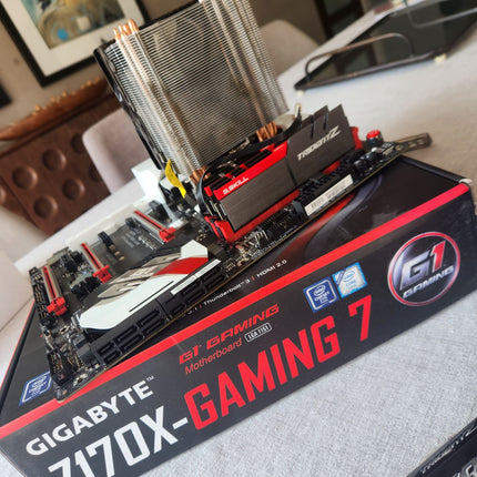 Placa Gigabyte Z170X con Intel 6700K, 16GB RAM