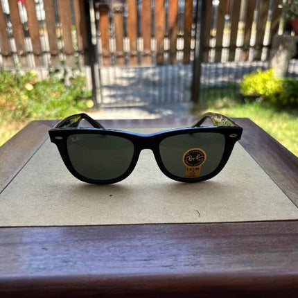 Rayban Wayfarer Negro 54mm ¡Estrena estilo con estas gafas de sol! 😎
