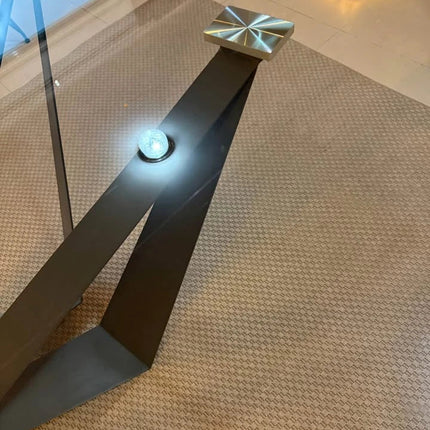 Gran mesa de comedor Soho Gallery de metal y vidrio. ¡Elegancia en tu Comedor! 🏡