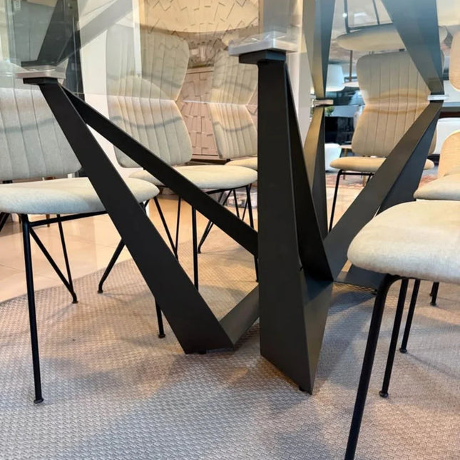 Gran mesa de comedor Soho Gallery de metal y vidrio. ¡Elegancia en tu Comedor! 🏡