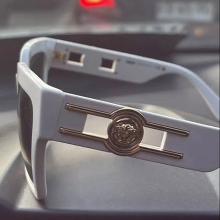Lentes Versace ¡Luce con estilo este verano! 🌞🕶️