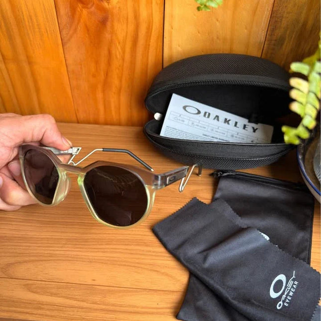 ¡Gafas nuevas , Oakley HSTN Dark Amber! 😎
