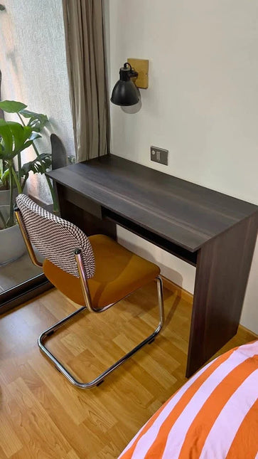 ¡Escritorio Cafe Moro en Perfecto Estado para Tu Espacio! 🏡