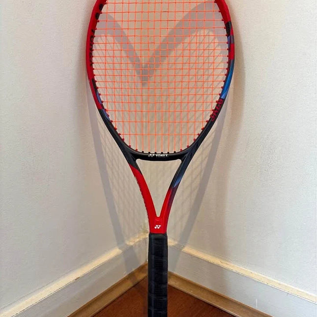 ¡Yonex Vcore 100, casi nueva! 🎾