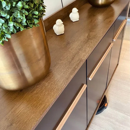 Elegante Buffet Negro para Tu Hogar 🖤