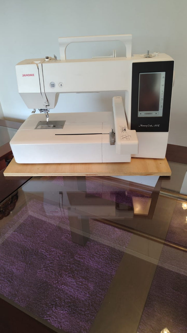 Maquina de bordar nueva Memory Craft 500e